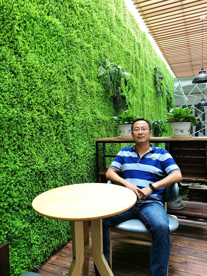 许鸿丰副本.jpg