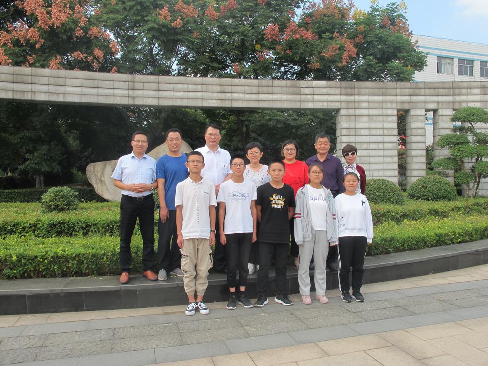 20190928霍城江苏中学来访 (18).jpg