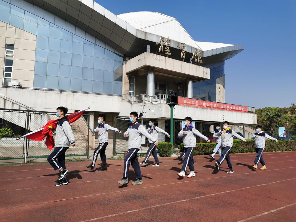 1586414082786085753.jpg -237550f77ccc5bb0.jpg