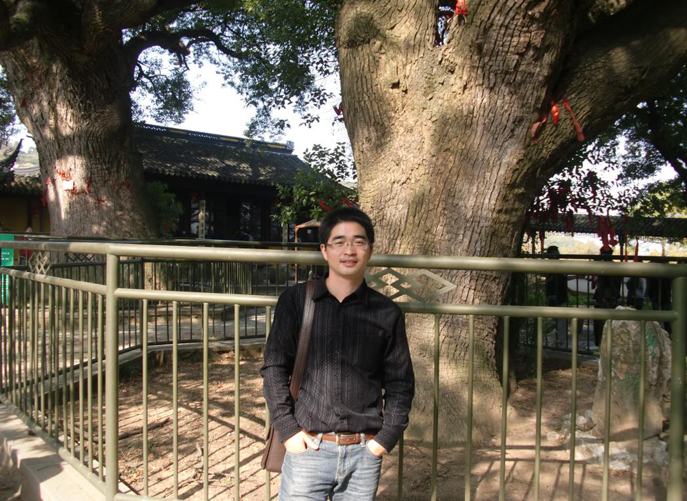 江阴市学科带头人中学高级教师刘辉.png