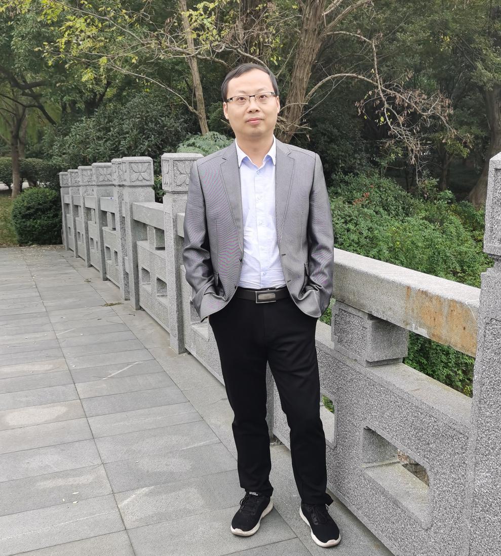 无锡市教学能手 中学一级 房金宝.jpg