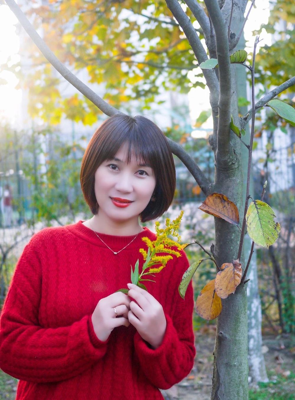 顾老师照片.jpg