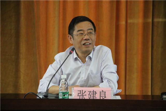 6无锡市教科院教研员张建良_副本.jpg